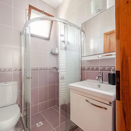 Apartman Peaceful 150 M From The Sea Kusadası