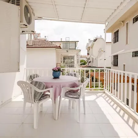 Peaceful 150 M From The Sea Apartman Kusadası