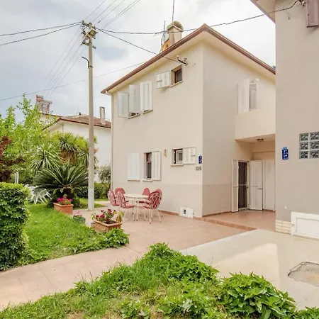 Apartment Peaceful 150 M From The Sea